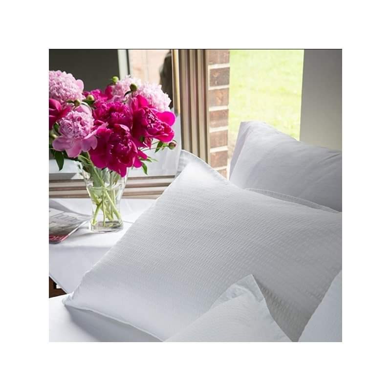 Piese lenjerii-husa perna , Alba, Damasc 1 cm, 135 gr/mp