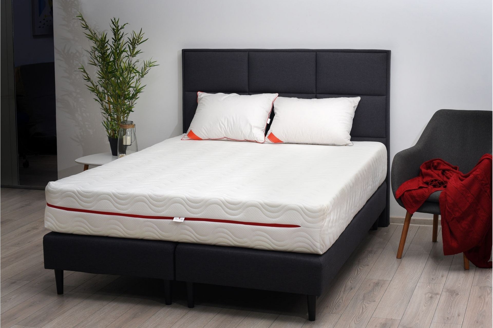 Saltea Ortopedica Dream Waves, 25cm, spuma poliuretanica cu memorie 7 cm, 7 zone de confort, hipoalergenica, reversibila, fermitate medie