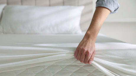 Spuma cu memorie vs. Latex: Care topper merita investitia in 2026?